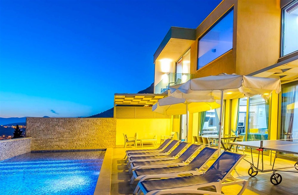 Villa Roshan