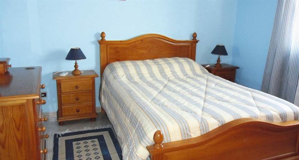 Double bedroom at Villa Sanuno, Vale De Parra, Algarve