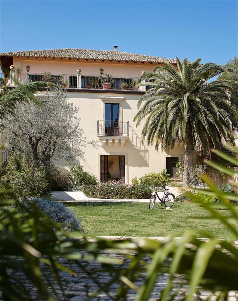 Villa Sashi (photo 52) at Villa Sashi in Eastern Sicily, Italy