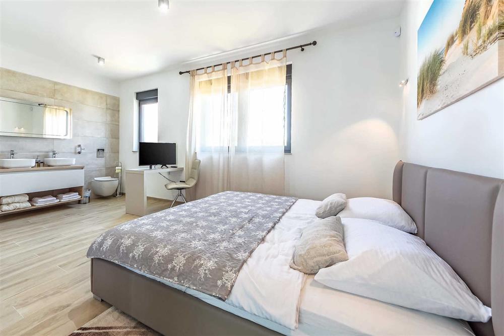 En suite, double bedroom at Villa Siva, Svetvincenat, Istria