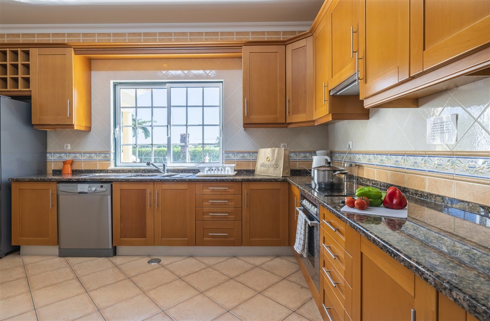 Villa Solar das Amendoeiras (photo 4) at Villa Solar das Amendoeiras in Albufeira, Algarve