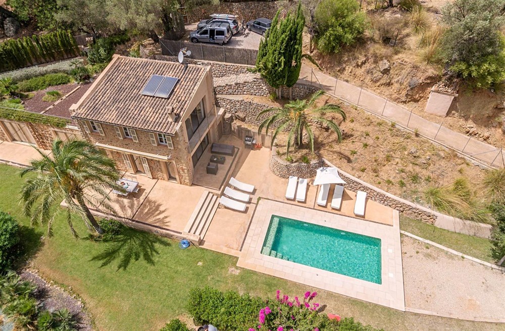 Villa Son Sales