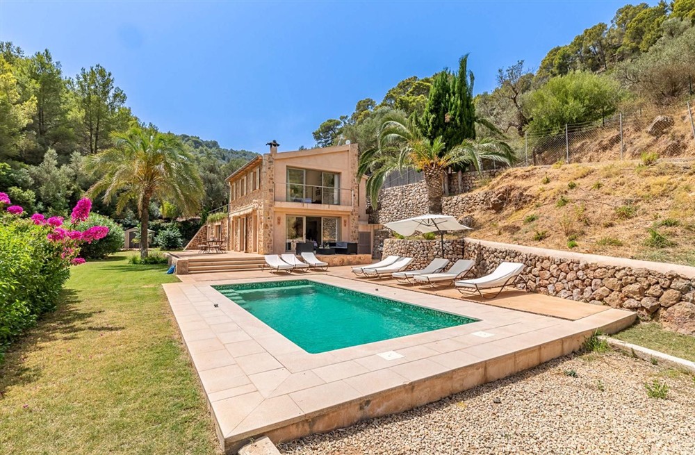 Villa Son Sales