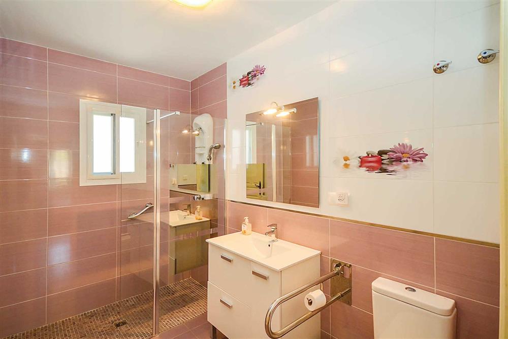 Bathroom at Villa Tinao, Frigiliana, Andalucia