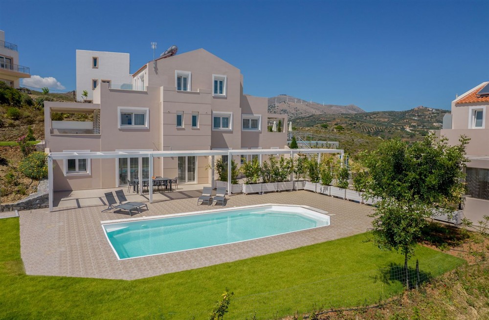 Villa Topic