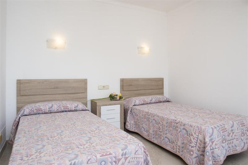 Twin bedroom (photo 2) at Villa Valenti, Cala dOr, Spain