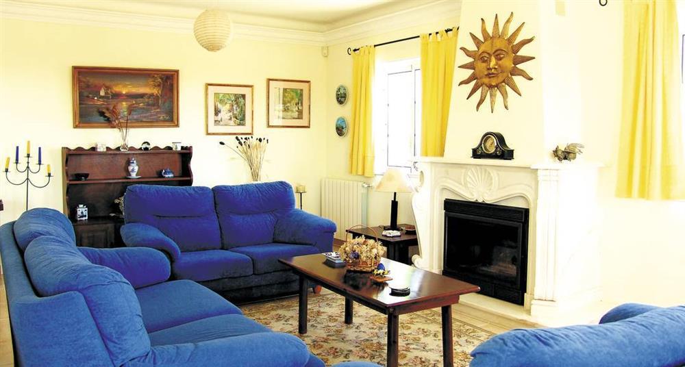 Living room at Villa Verde, Branqueira, Algarve