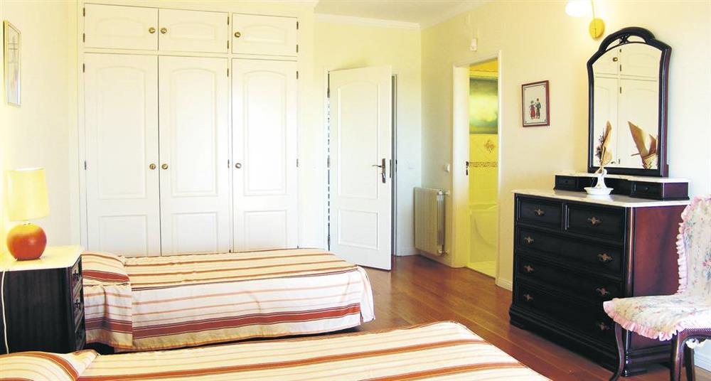 Twin bedroom (photo 4) at Villa Verde, Branqueira, Algarve