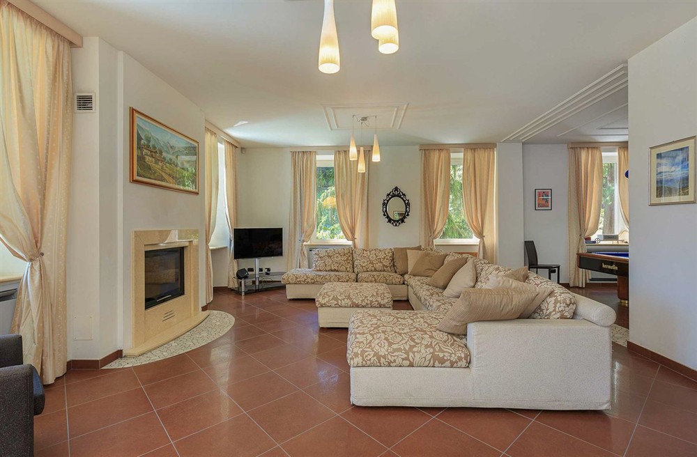 Villa Zaren