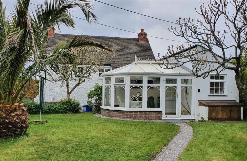 Conservatory (photo 4) at Vine Cottage in Helston, Cornwall
