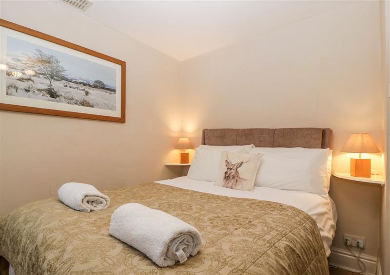 A bedroom in Vine Cottage at Vine Cottage, Llanwenarth near Abergavenny