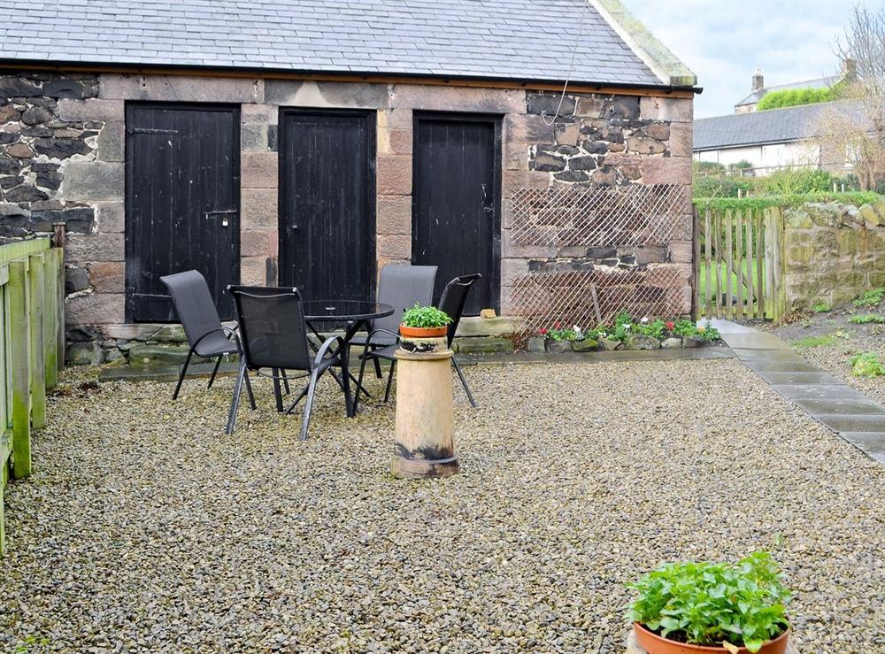 Sitting-out-area at Violet Cottage, Embleton in Alnwick, Northumberland