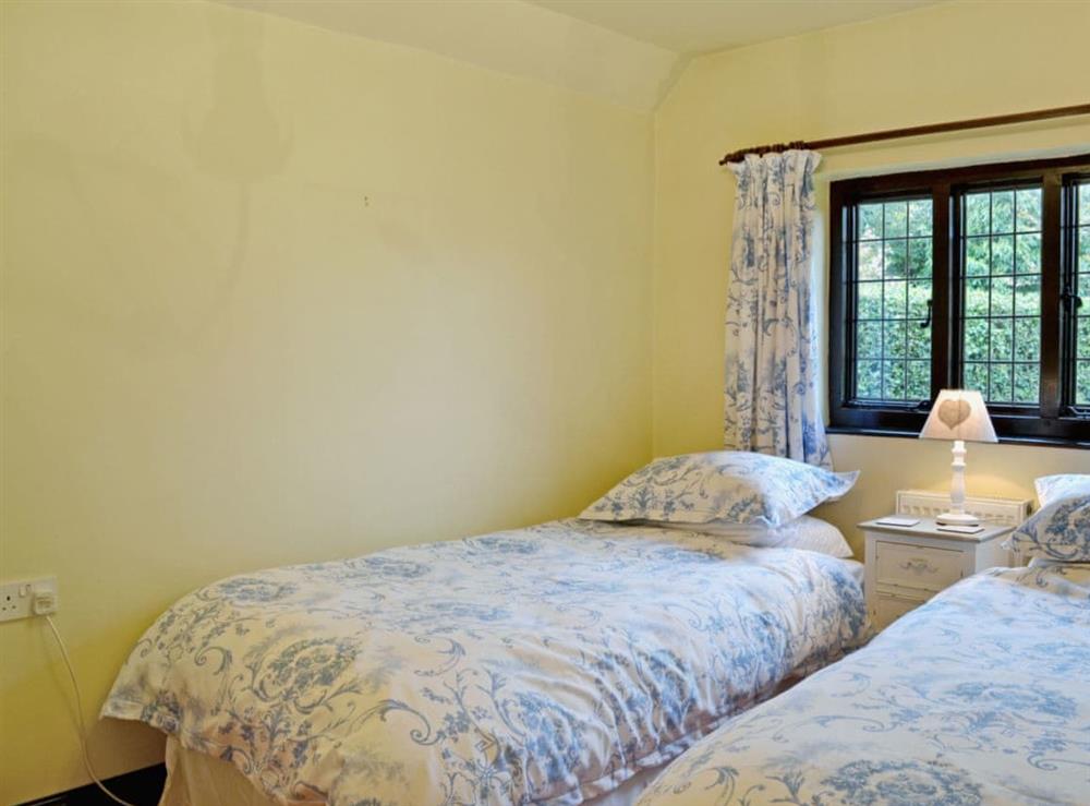 Twin bedroom at Violet Cottage in Great Yarmouth, Norfolk