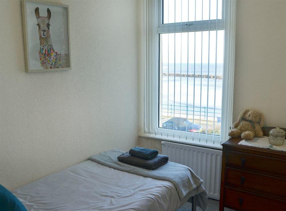 Cosy single bedroom at Violet Cottage in Newbiggin-by-the-Sea, Northumberland