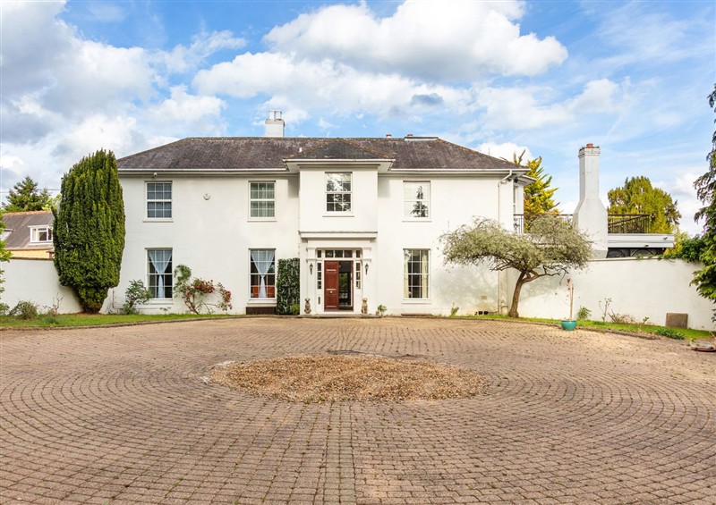 The setting at Violet House, Iver