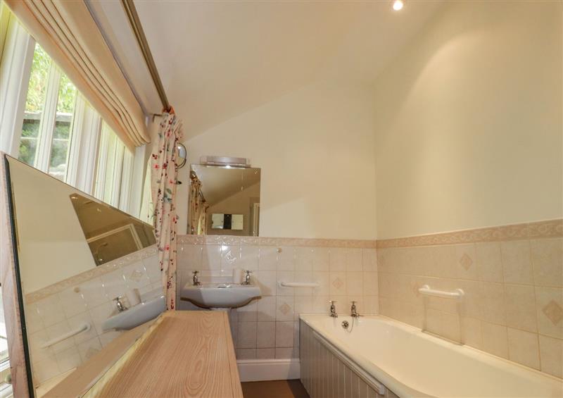 This is the bathroom (photo 2) at Vis Valley View, Pentewan