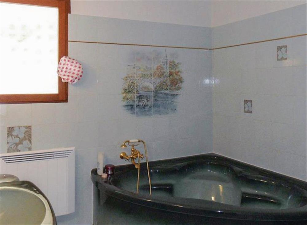 Bathroom at Vue du Paysage in Montauroux, Côte-d’Azur, France