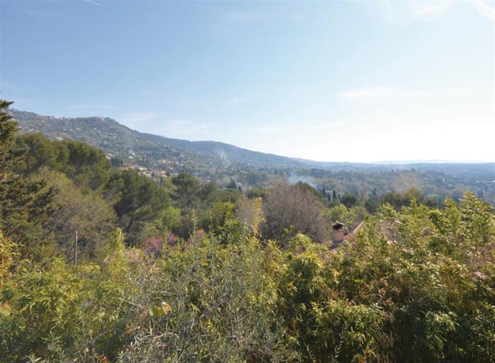 View (photo 2) at Vue Sur les Montagnes in Spéracèdes, Côte-d’Azur, France