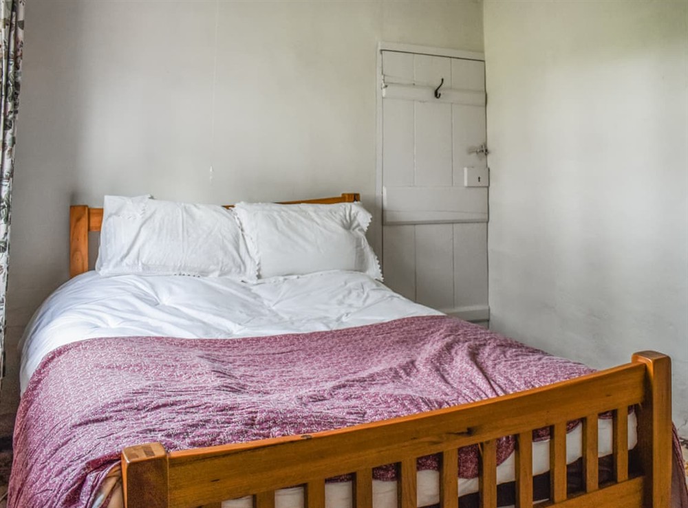 Double bedroom (photo 4) at Wade Hall in North Cove, Suffolk