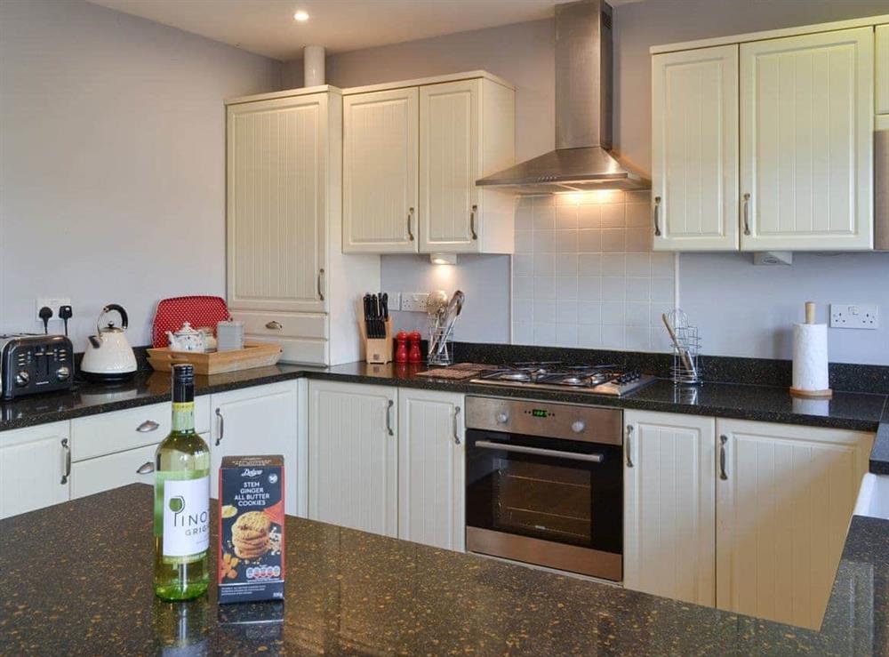 Fully appointed fitted kitchen at Wagtail Cottage in Lesbury, near Alnwick, Northumberland