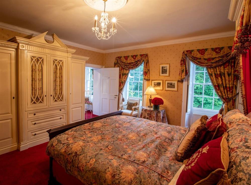 Double bedroom (photo 6) at Walcot Hall in Alkborough, near Scunthorpe, South Humberside