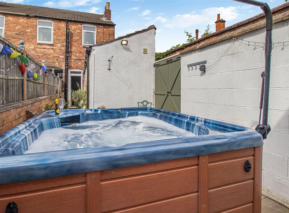 Hot tub at Waldeck Cottage in Lincoln, Lincolnshire