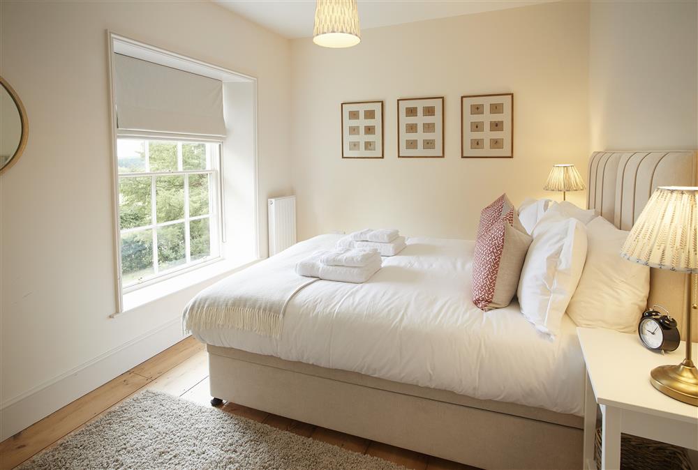 Bedroom five with 5’ king-size zip and link bed (photo 2) at Walesby House, Walesby