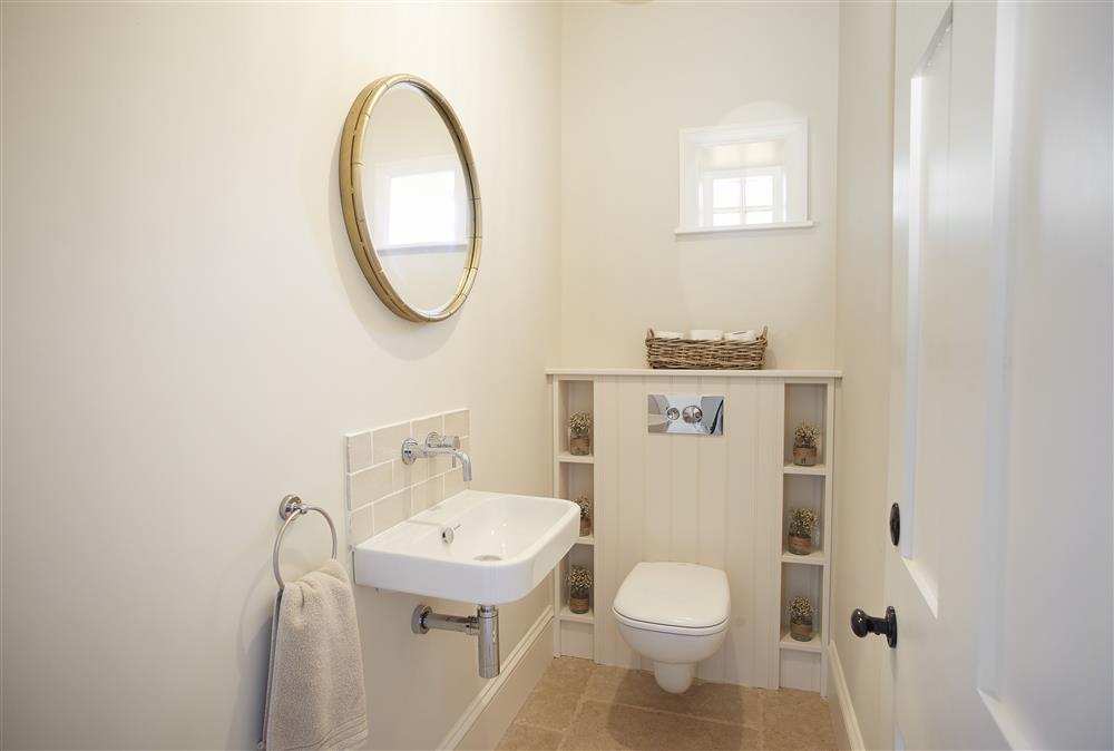 Cloakroom with WC at Walesby House, Walesby