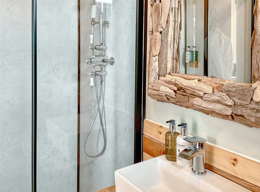 Shower room (photo 2) at Walkeridge Farm in Reading, Hampshire