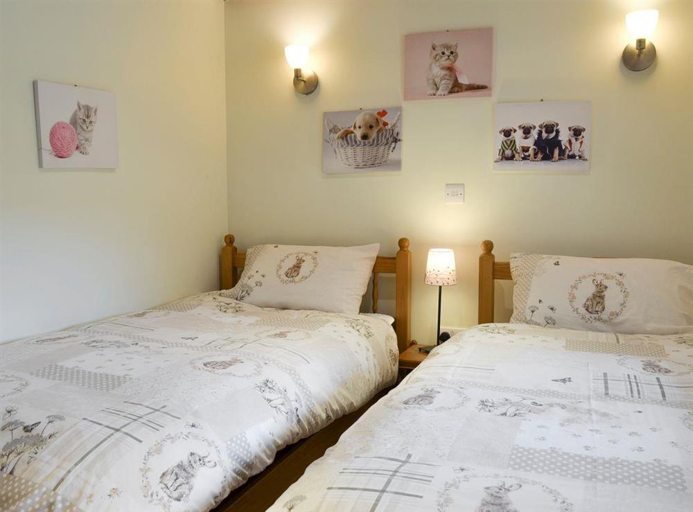 Relaxing twin bedroom at Walled Garden Lodge in Camerton, near Hull, North Humberside