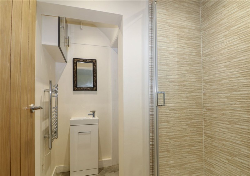 The bathroom (photo 3) at Walmer Court Farmhouse, Walmer