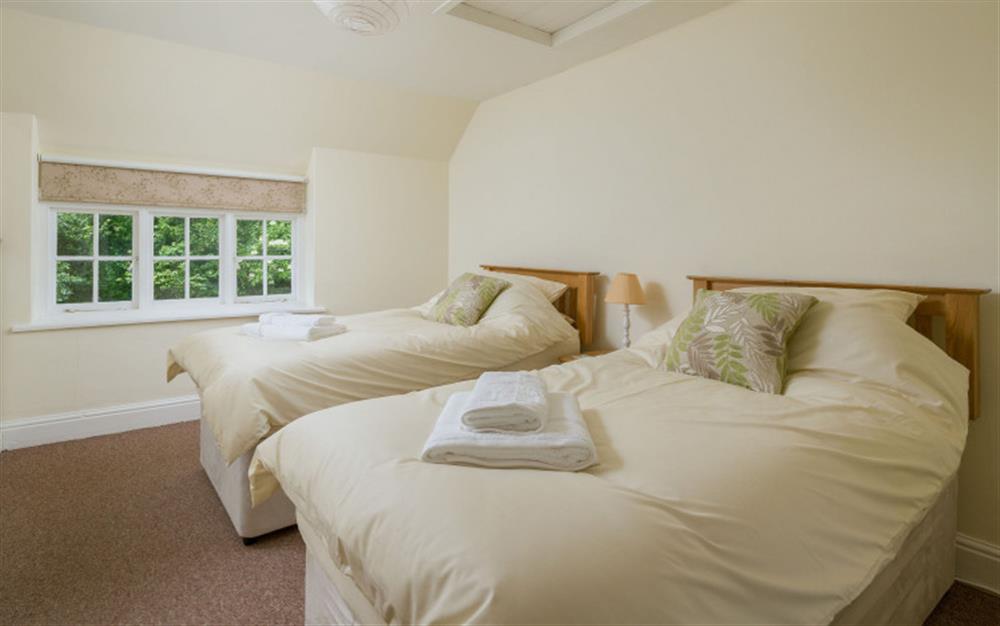 The twin bedroom  at Walnut Cottage in Kingsbridge