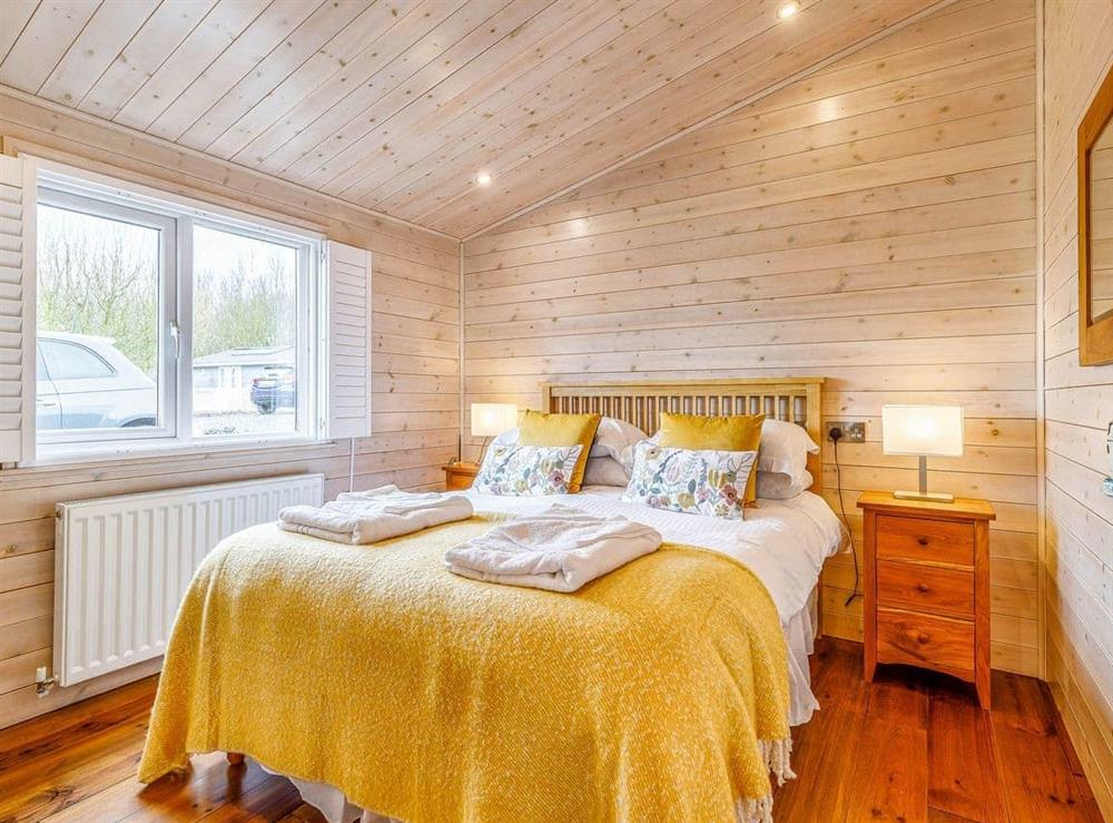 Double bedroom at Walnut Lodge in Mercia Marina, Willington, Derbyshire