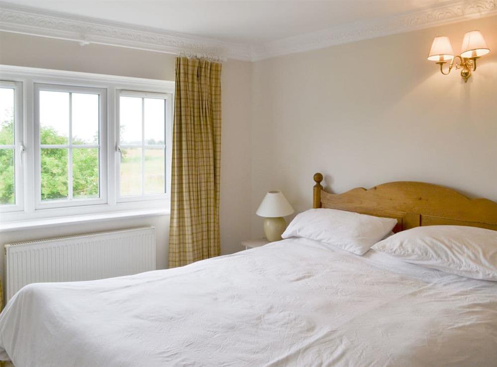 Peaceful double bedroom at Walnut Tree House in Tilney St Lawrence, near King’s Lynn, Norfolk