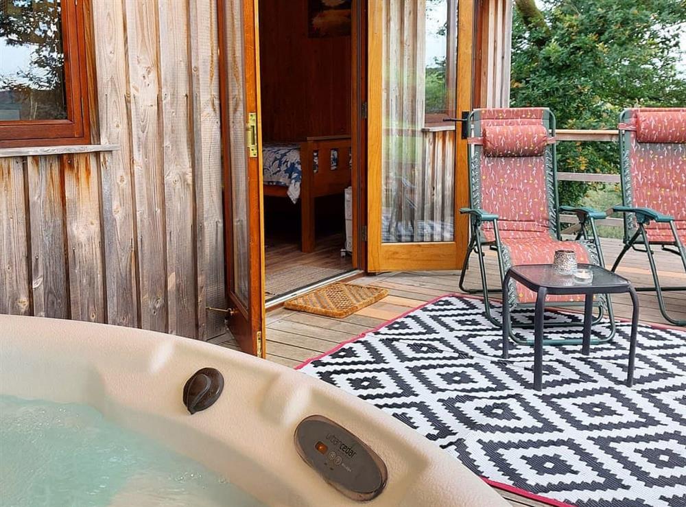 Hot tub at Kings Cabin, 