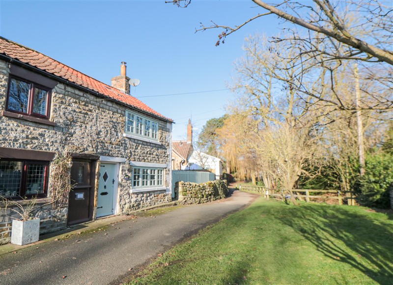 Outside Wansbeck Cottage