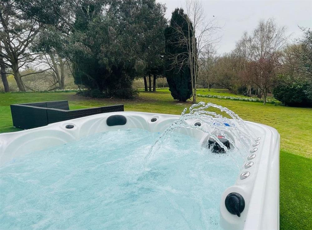 Hot tub at Warren House Retreat in Maldon, Essex