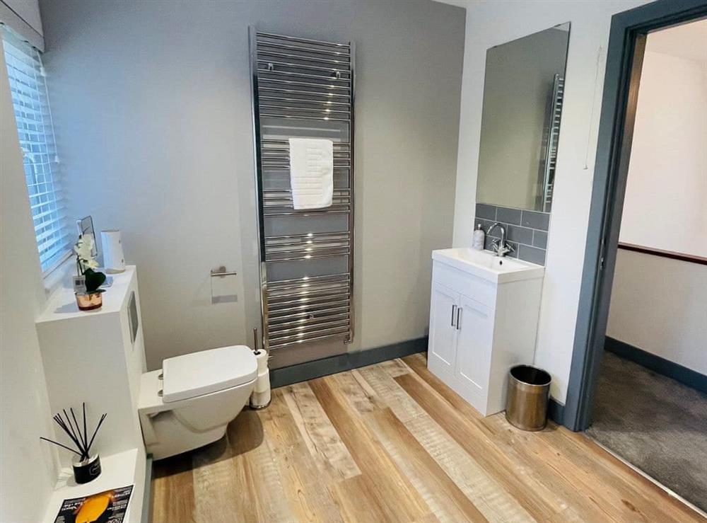 Shower room (photo 3) at Warren House Retreat in Maldon, Essex