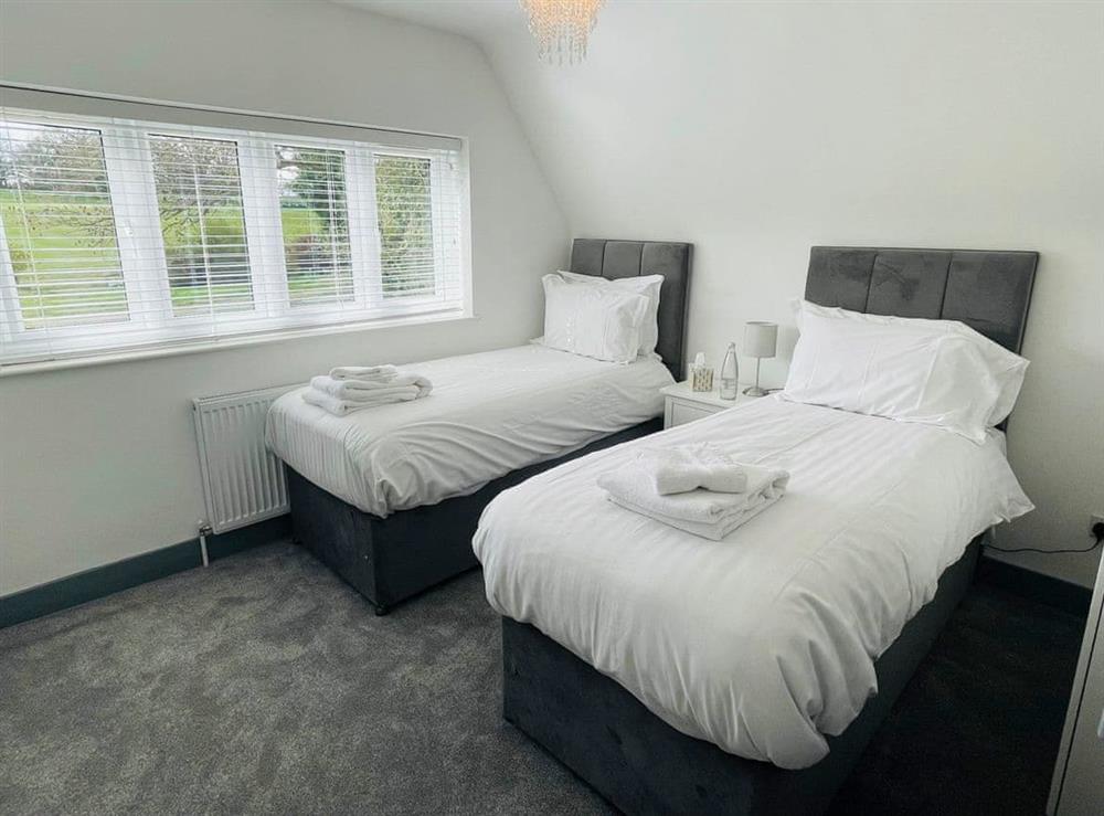 Twin bedroom at Warren House Retreat in Maldon, Essex
