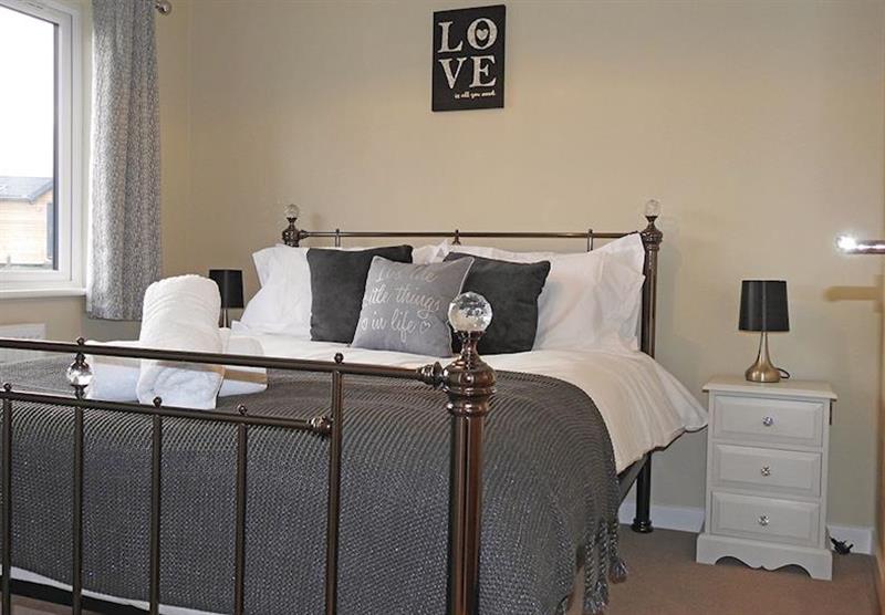 Double bedroom in Selby Superior Lake View at Warren Wood Country Park in Hailsham, East Sussex