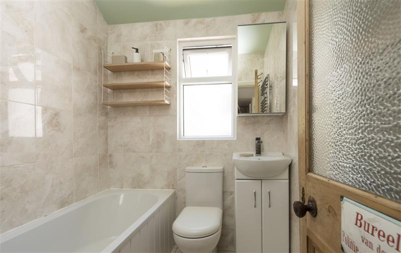 This is the bathroom at Wasson Cottage, Cornwall