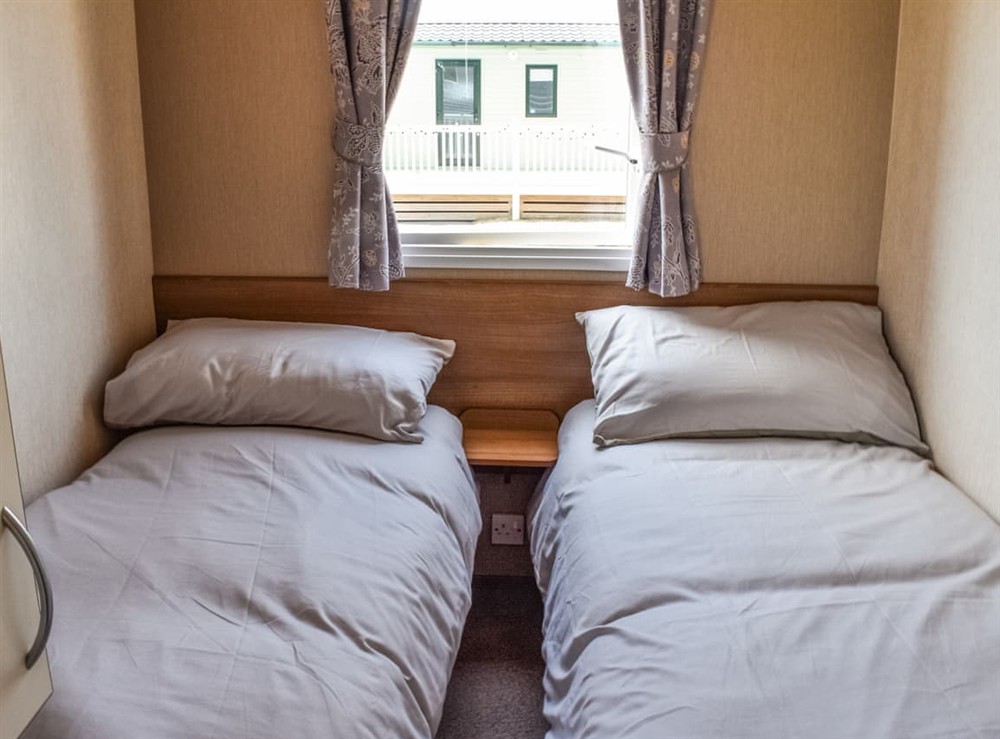 Twin bedroom