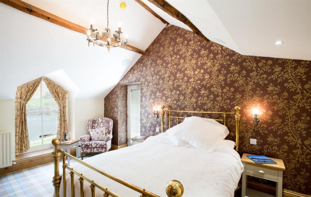 First floor: Boredale has a 5' king size bed with Vispring Elite mattress and en-suite natural black stone shower room with monsoon and raindrop showers, a Lake View balcony and private access to Waternook's Spa and Wellness Sanctuary