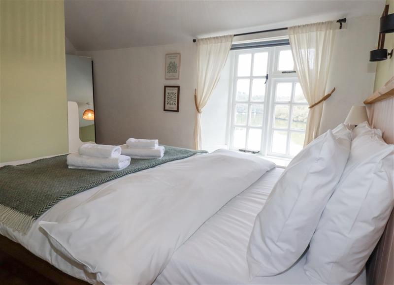This is the bedroom (photo 3) at Waterside Cottage, Malpas near Truro