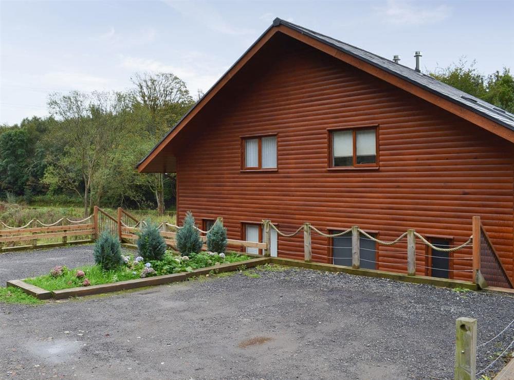 Wonderful holiday home with ample parking