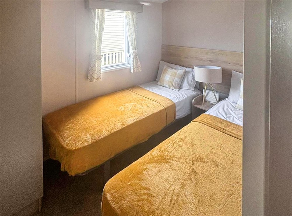 Twin bedroom