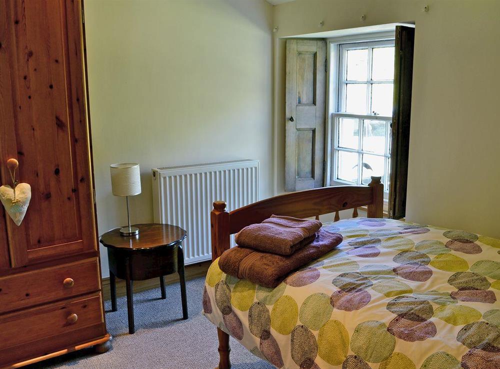 Cosy single bedroom at Waulkmill Cottage in Carronbridge near Thornhill, Dumfriesshire