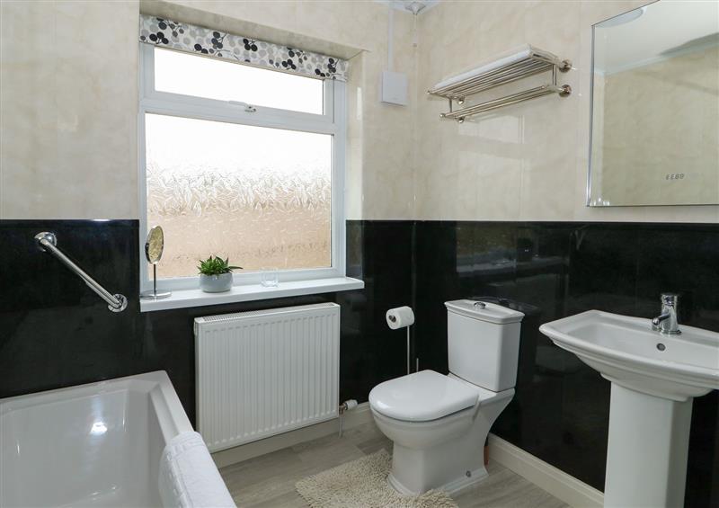 Bathroom (photo 5) at Waverley, Skendleby near Spilsby