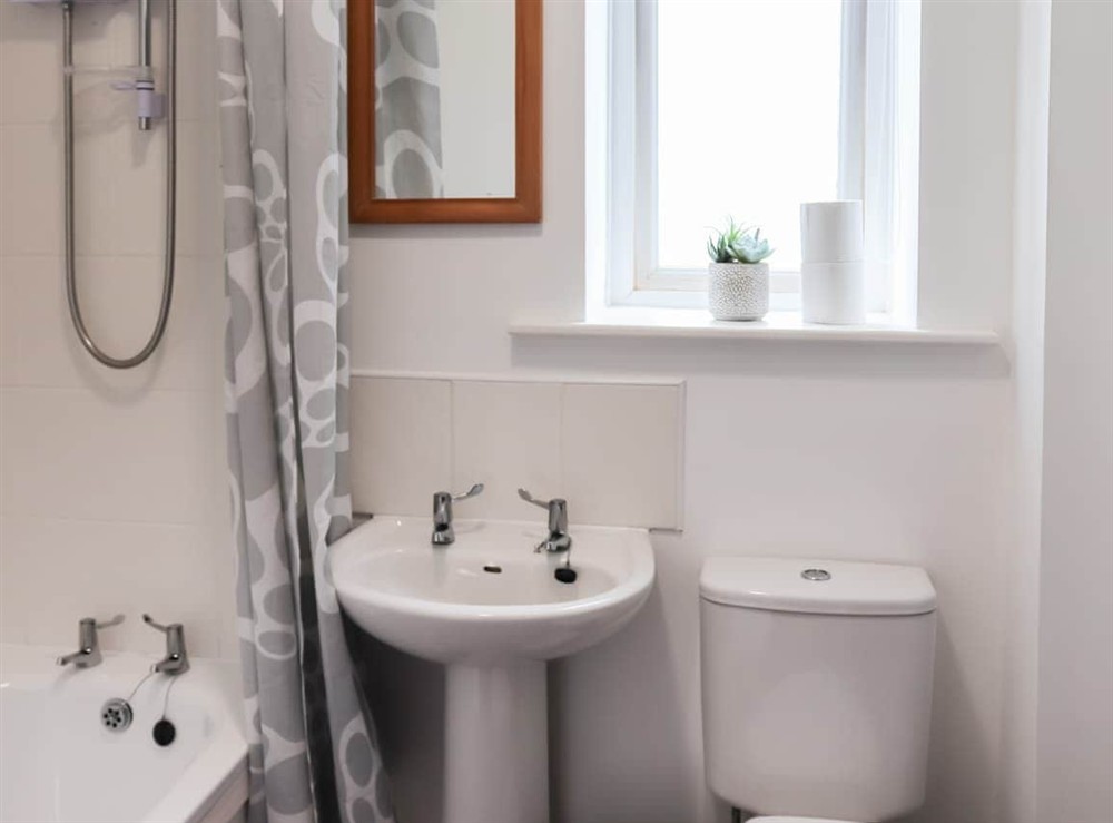 Bathroom at Waves in Caernarfon, Gwynedd