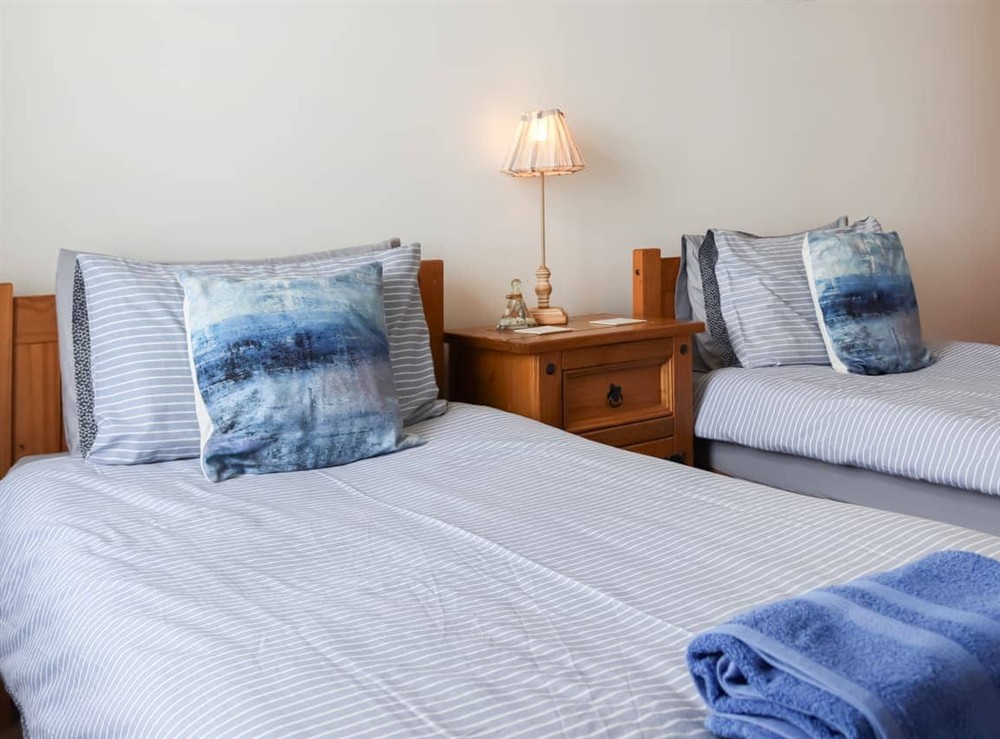 Twin bedroom at Waves in Caernarfon, Gwynedd